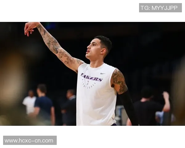 凯尔库兹马的篮球之路与个人成长故事探秘 凯尔库兹马的篮球之路与个人成长故事探秘